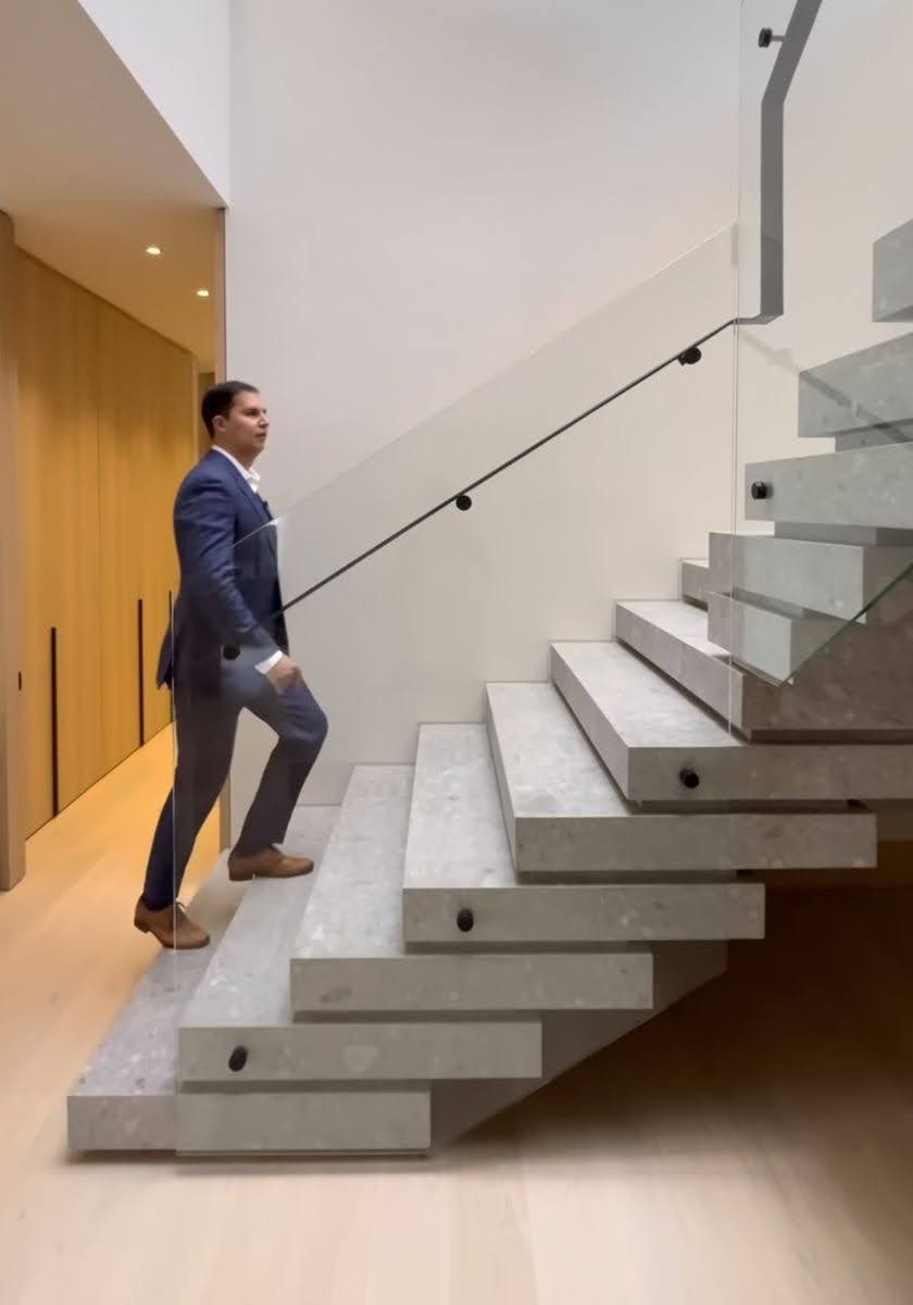 FLIGHT Stack Staircase 2